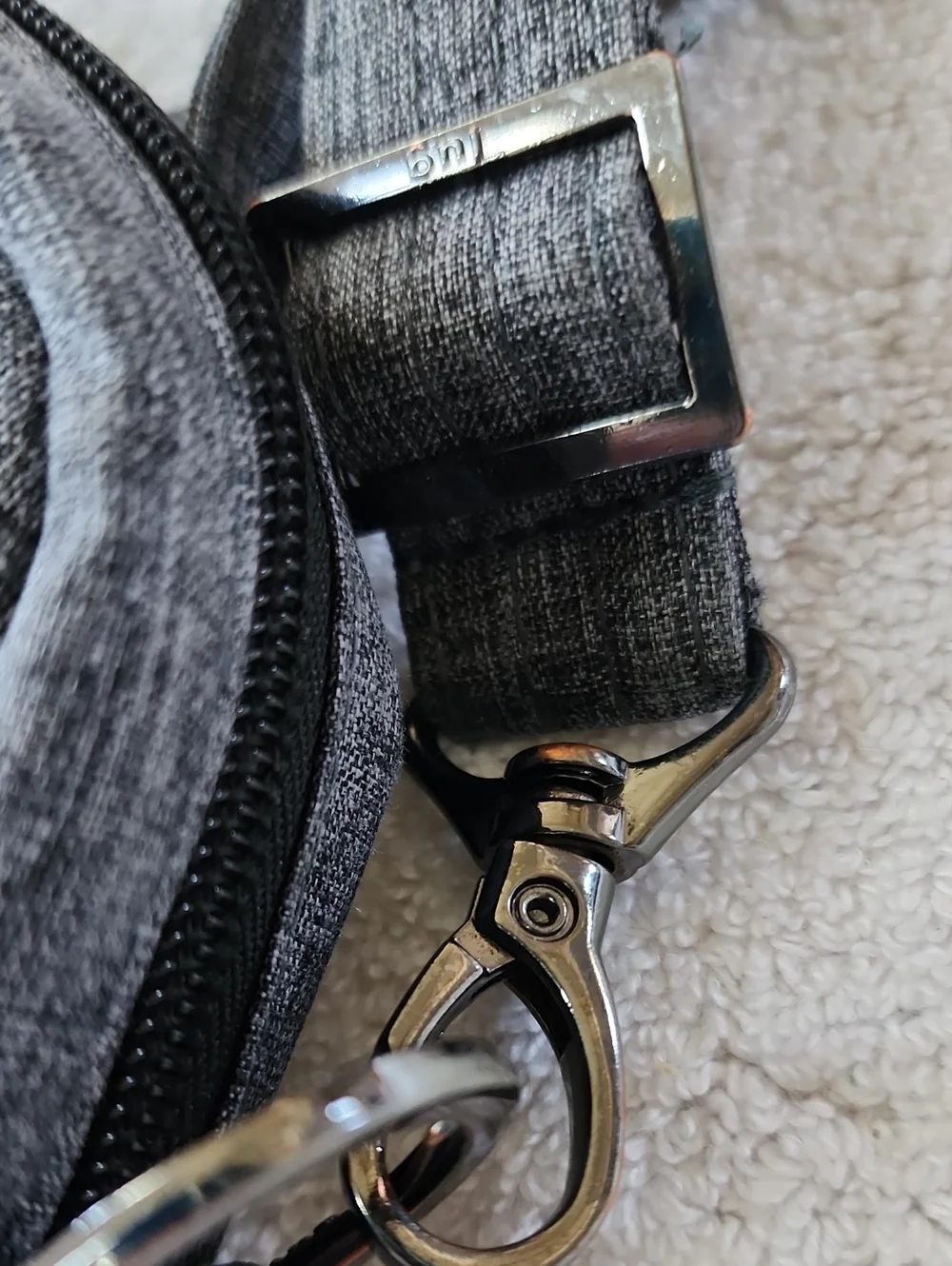 lug Carousel Womens Heather Gray Quilted Crossbody Preowned